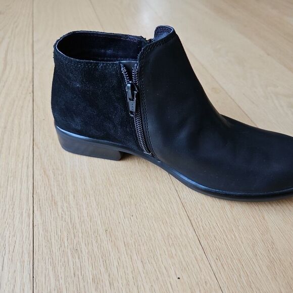NAOT Helm Black Leather with Suede Ankle Boots Booties - Womens‎ Size EU 37 US 6 - Picture 11 of 12